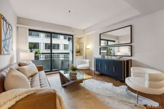 Photo #3: 423921198 Listing