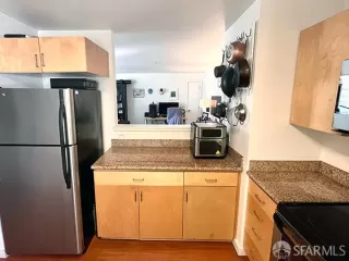 Photo #3: 423921289 Listing