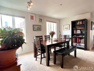 Photo #6: 423921289 Listing