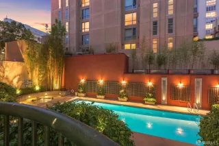 Photo #2: 423921596 Listing