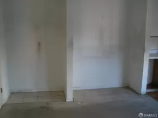 Photo #3: 423921611 Listing