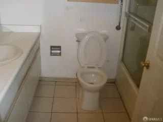 Photo #5: 423921611 Listing