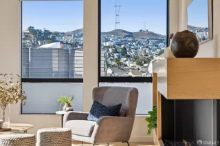 Photo #4: 423922006 Listing