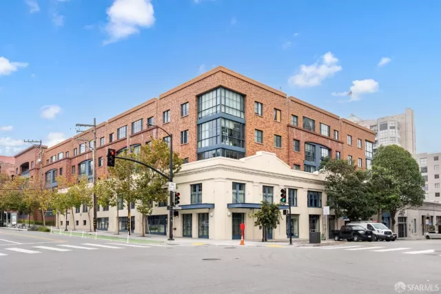 MLS: 423922633 Condo For Sale