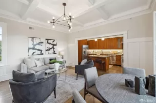 Photo #3: 423922705 Listing 