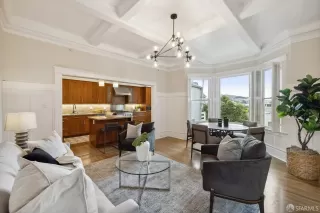 Photo #4: 423922705 Listing 