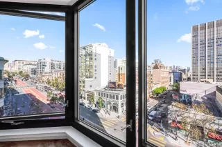 Photo #4: 423922837 Listing 