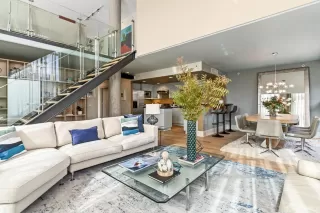 Photo #4: 423923324 Listing