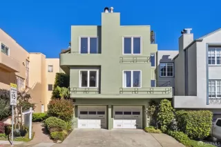 Photo #4: 423923656 Listing