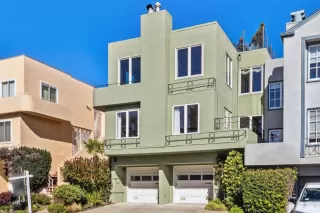 Photo #5: 423923656 Listing