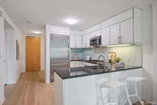 Photo #6: 423923874 Listing 