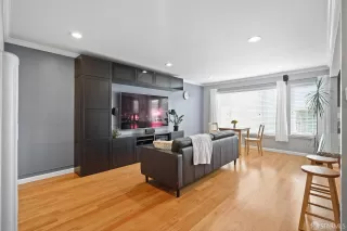 Photo #3: 423923876 Listing