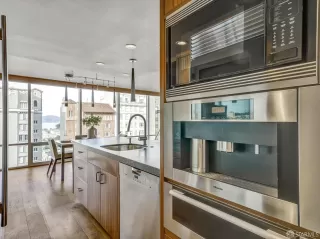 Photo #6: 423923971 Listing 