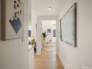 Photo #5: 423924188 Listing