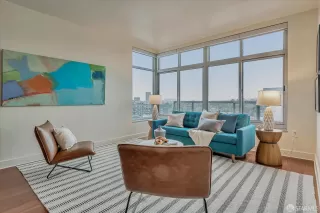 Photo #1: 423924642 Listing