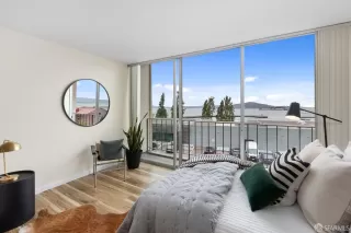 Photo #2: 423924679 Listing