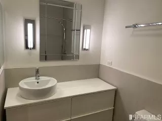 Photo #6: 423924794 Listing