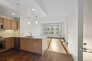 Photo #2: 423924955 Listing