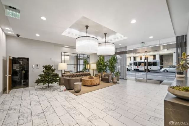 MLS: 423925004 Condo For Sale