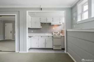 Photo #4: 423925044 Listing 