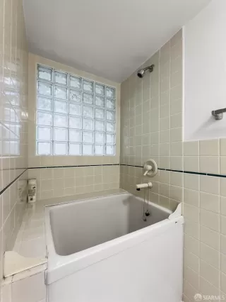 Photo #6: 423925044 Listing 