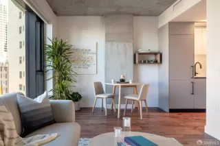 Photo #1: 423925233 Listing 