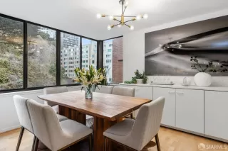 Photo #6: 423925778 Listing