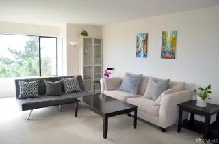 Photo #1: 423925837 Listing