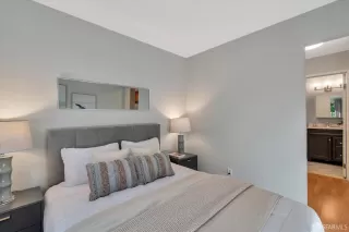 Photo #6: 423926240 Listing