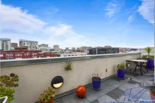 Photo #6: 423926671 Listing