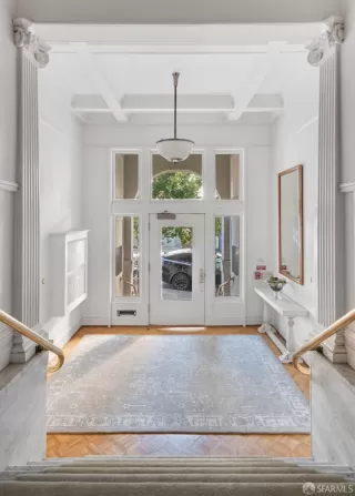 Photo #3: 423927075 Listing