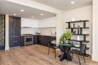 Photo #3: 423927183 Listing 