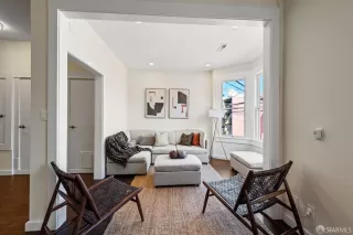 Photo #6: 423927296 Listing 