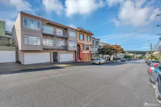 Photo #2: 423927666 Listing