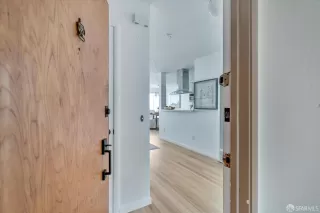 Photo #5: 423927666 Listing
