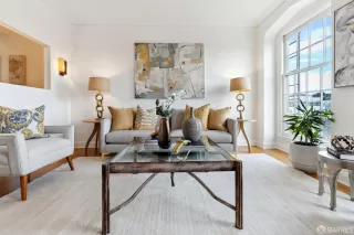 Photo #2: 423927738 Listing