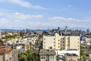 Photo #3: 423927738 Listing