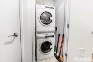 Photo #3: 423927759 Listing