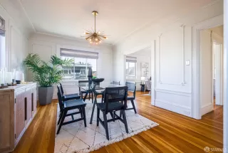 Photo #4: 423927976 Listing