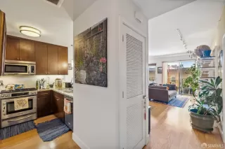 Photo #6: 423928118 Listing