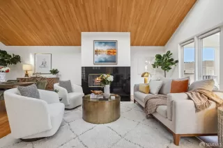 Photo #2: 424000107 Listing