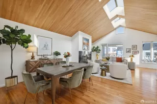 Photo #3: 424000107 Listing