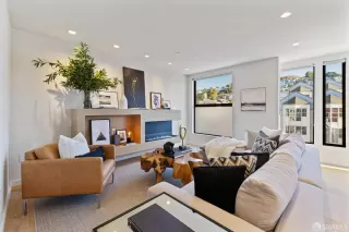 Photo #3: 424000261 Listing