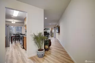 Photo #4: 424000387 Listing