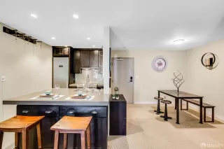 Photo #5: 424000422 Listing