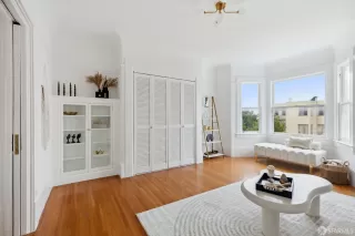 Photo #5: 424000579 Listing 