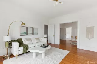 Photo #6: 424000579 Listing 