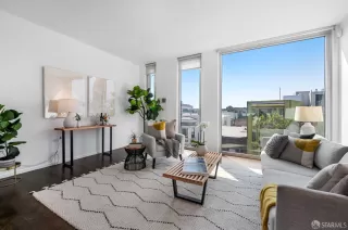 Photo #2: 424000618 Listing