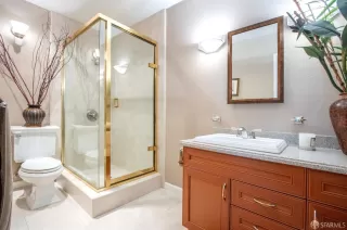 Photo #4: 424000736 Listing 