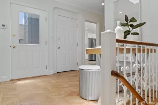 Photo #3: 424000809 Listing 